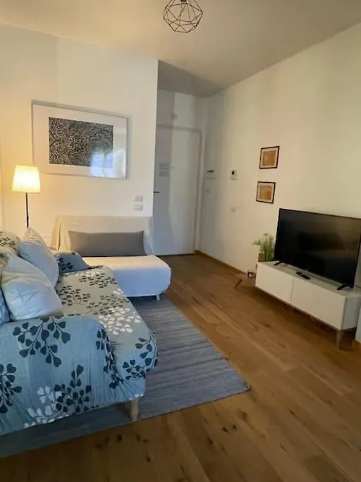 Appartamento Tra Il Centro E La Campagna Bolognese 0*, Bologna Italy